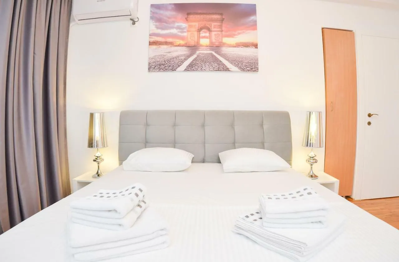 University Square Accommodation Bucharest Apartment